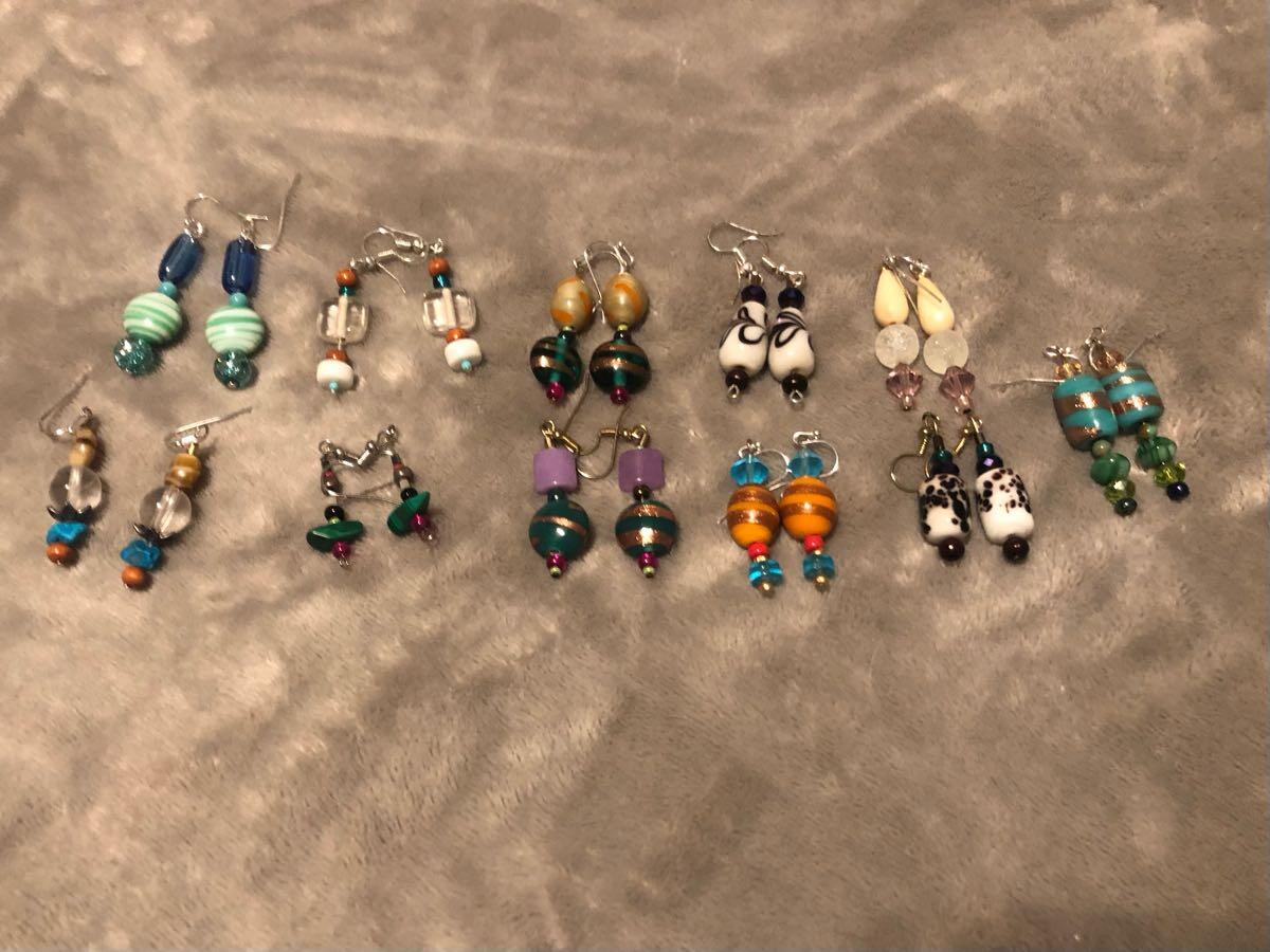 Fun costume jewelry for 30 in Wilmette, IL For Sale & Free — Nextdoor