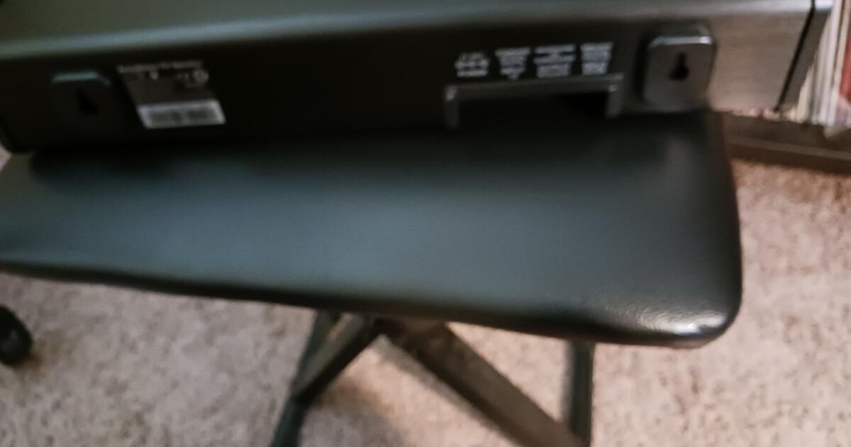 One ZVOX SOUND BAR With Power Adapter No Remote Control for 10 in