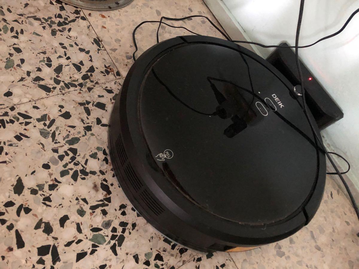 Robot Aspirapolvere Marca DEIK Per 30 € a Milan, LOM | Occasioni — Nextdoor