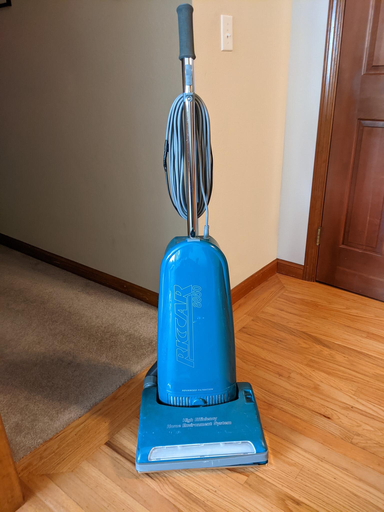 8850 Vacuum For $75 In Novato, CA 
