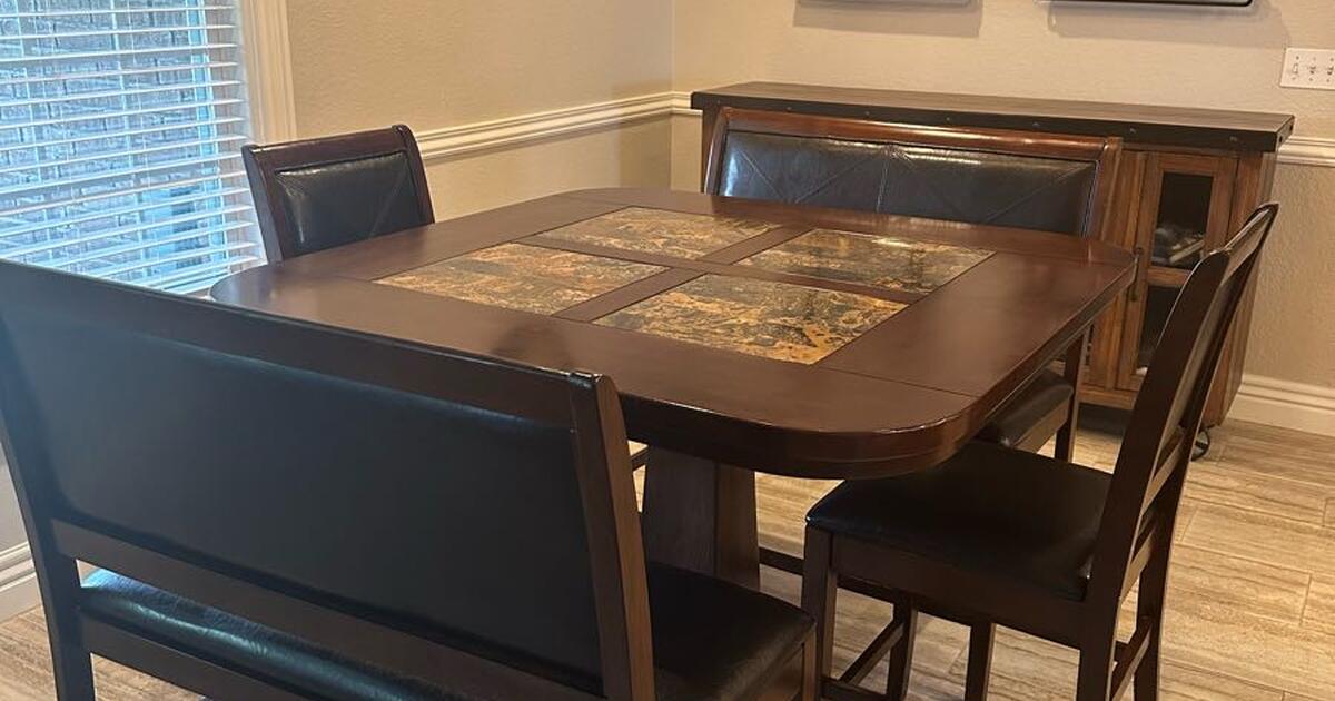 Dining table and chairs for 280 in Bentonville, AR Finds — Nextdoor