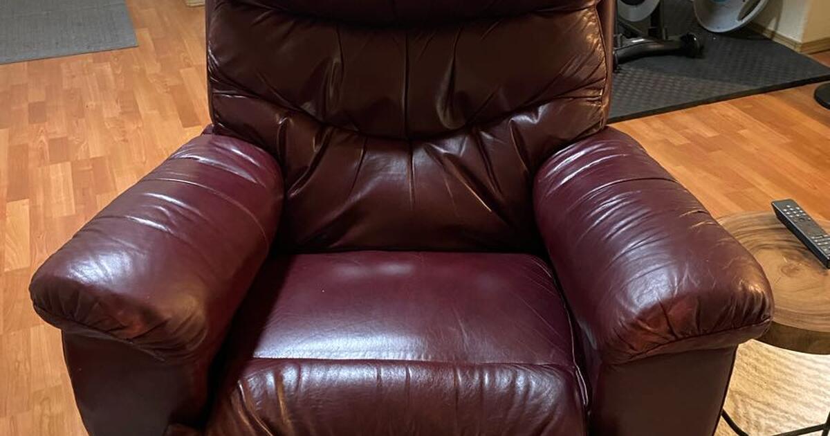 Manual Leather Recliner for Free in Vancouver, WA Finds — Nextdoor