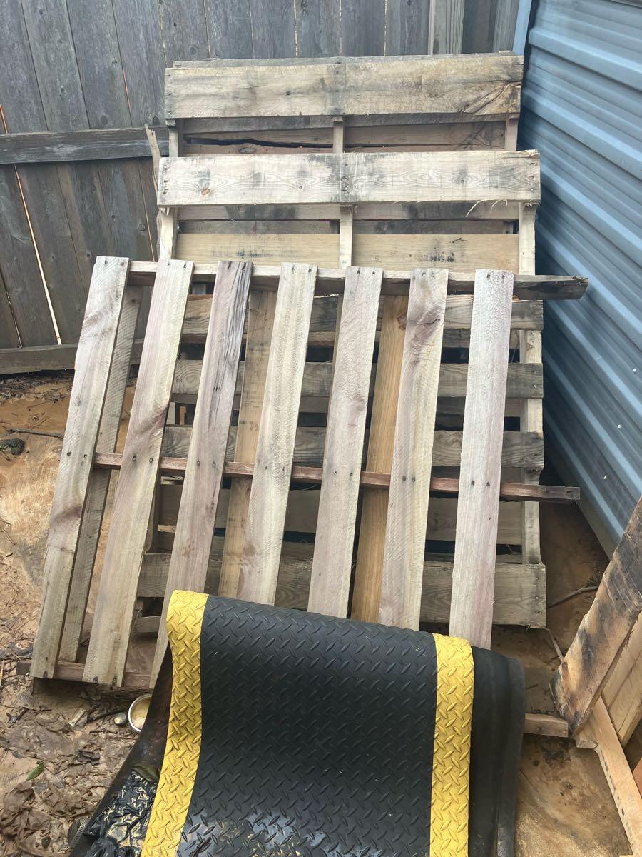Free pallets for Free in Memphis, TN For Sale & Free — Nextdoor