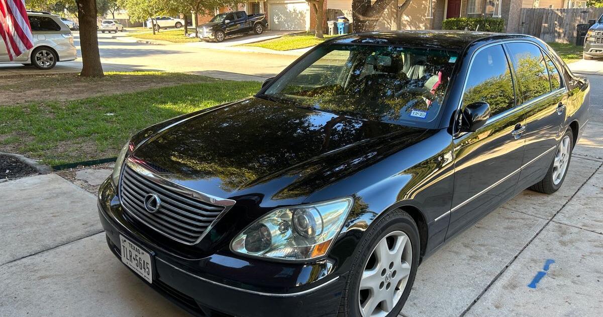Lexus LS430 2005 personal car excellent condition. for 8501 in Newberg