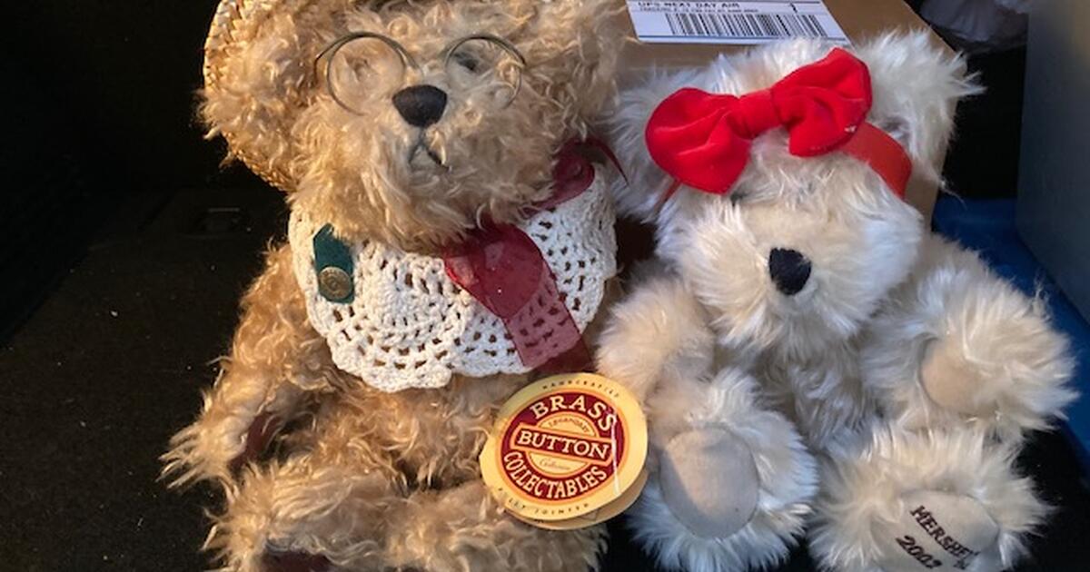 Neighborhood Garage Sales at The Meadows for 123456 in Camano Island