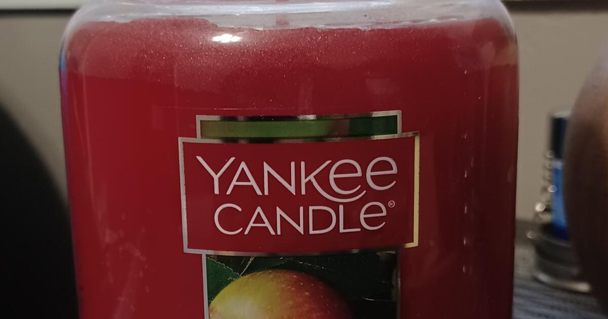 Brand NEW Macintosh Yankee Candle for Free in Hillside, IL Finds