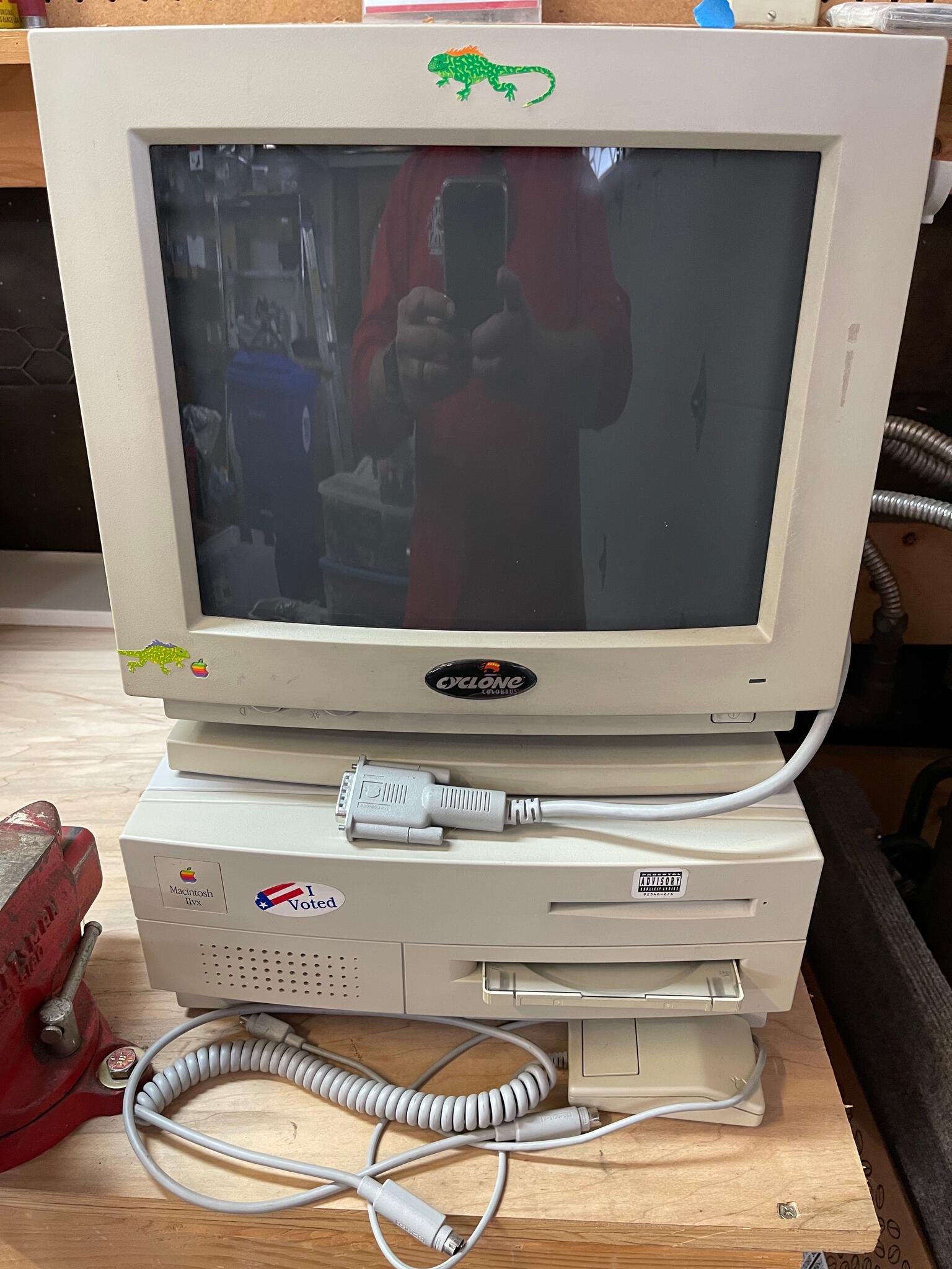 Macintosh IIvx for Free in Valencia, CA | For Sale & Free — Nextdoor